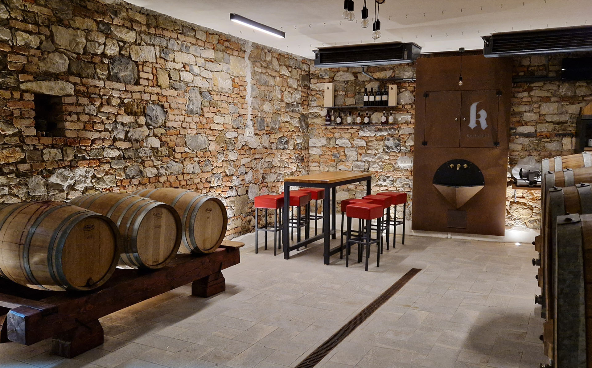 Koglot tasting cellar